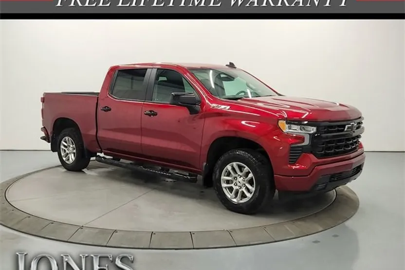 2024 Chevrolet Silverado 1500 RST photo 1
