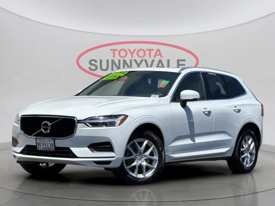 2020 Volvo XC60 T5 Momentum photo 1