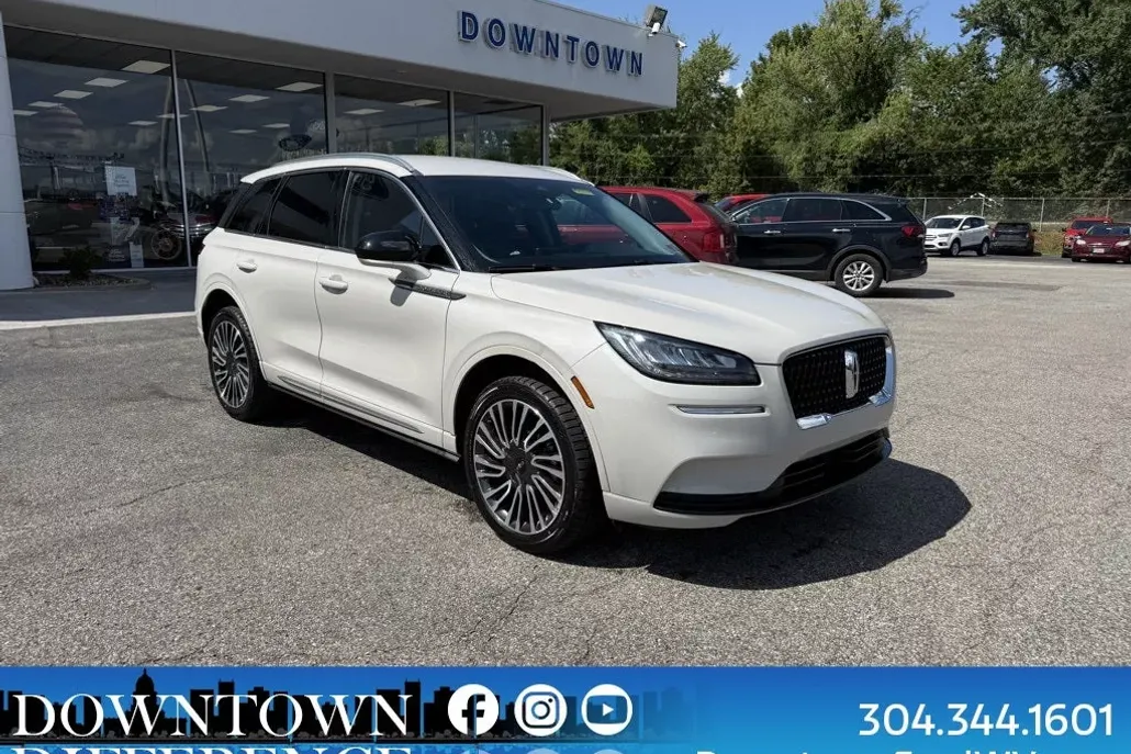 2022 Lincoln Corsair Standard photo 1