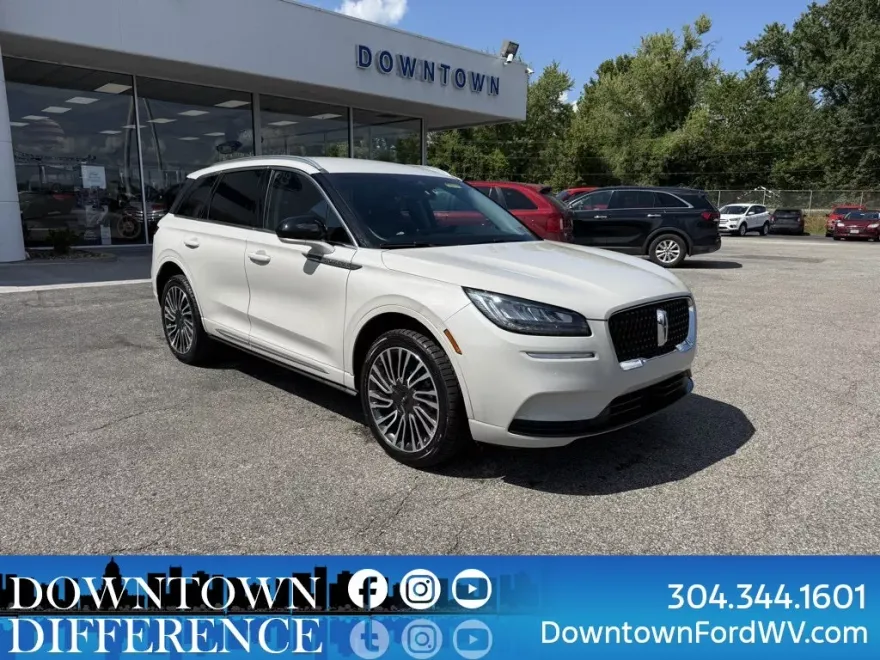 2022 Lincoln Corsair Standard photo 1