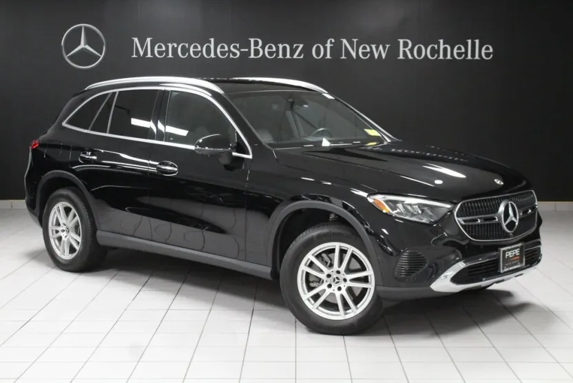 2023 Mercedes Benz GLC 300 4MATIC photo 1