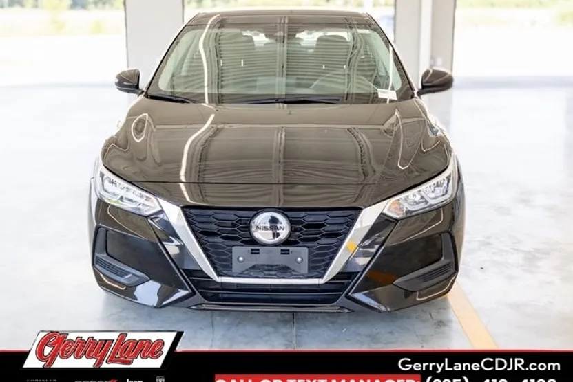 2023 Nissan Sentra SV photo 1
