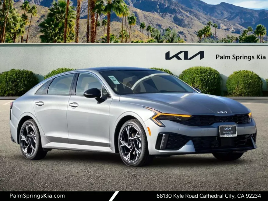 2025 Kia K5 GT-Line photo 1