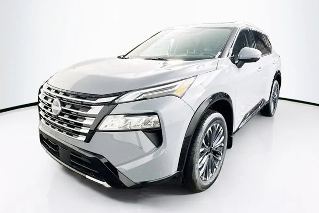 2025 Nissan Rogue Platinum photo 1