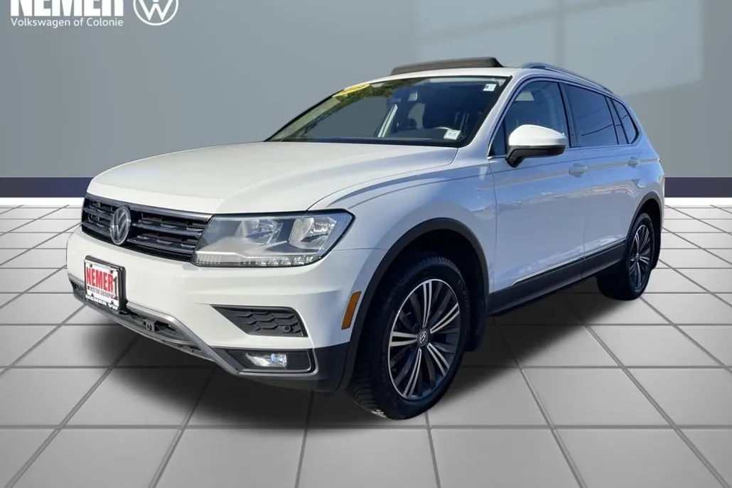 2019 Volkswagen Tiguan SEL photo 1
