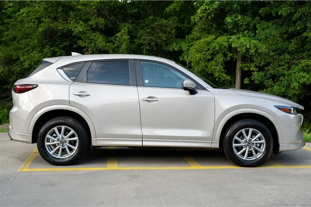 2024 Mazda CX-5 Select photo 1