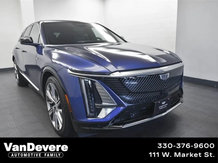 2024 Cadillac Lyriq Luxury photo 1