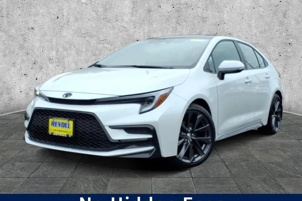 2025 Toyota Corolla XSE photo 1