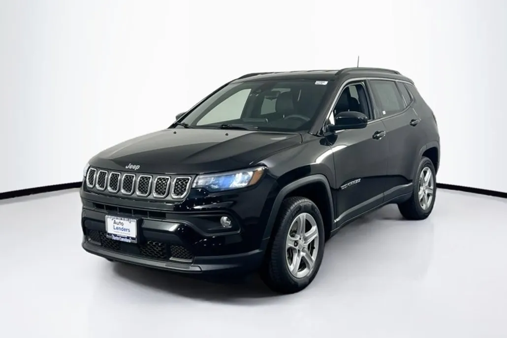 2023 Jeep Compass Latitude photo 1