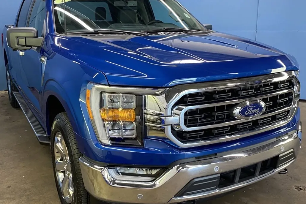 2023 Ford F-150 XLT photo 1