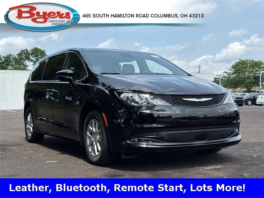2025 Chrysler Voyager LX photo 1