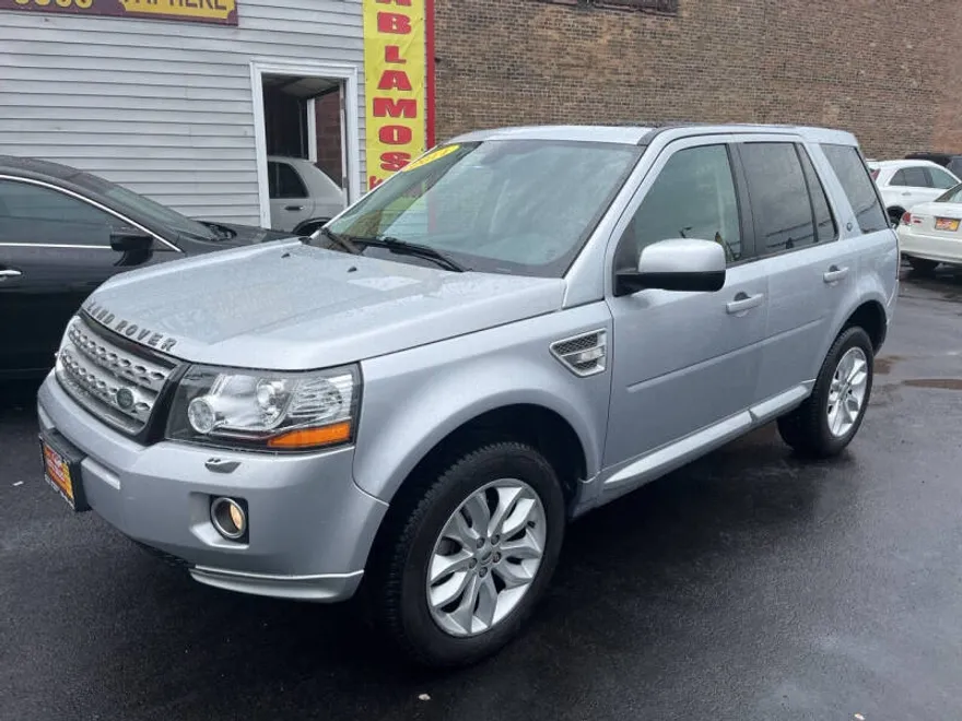 2013 Land Rover LR2 HSE photo 1