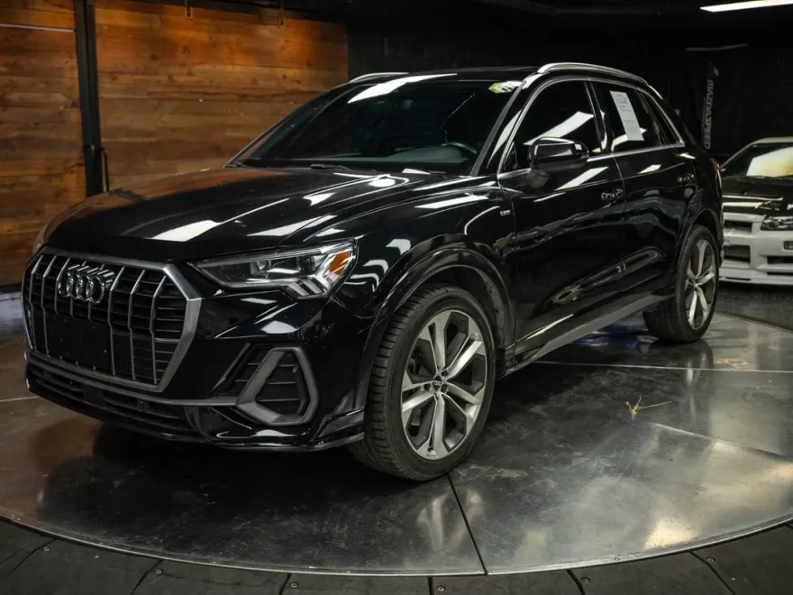 2020 Audi Q3 S line Premium Plus photo 1