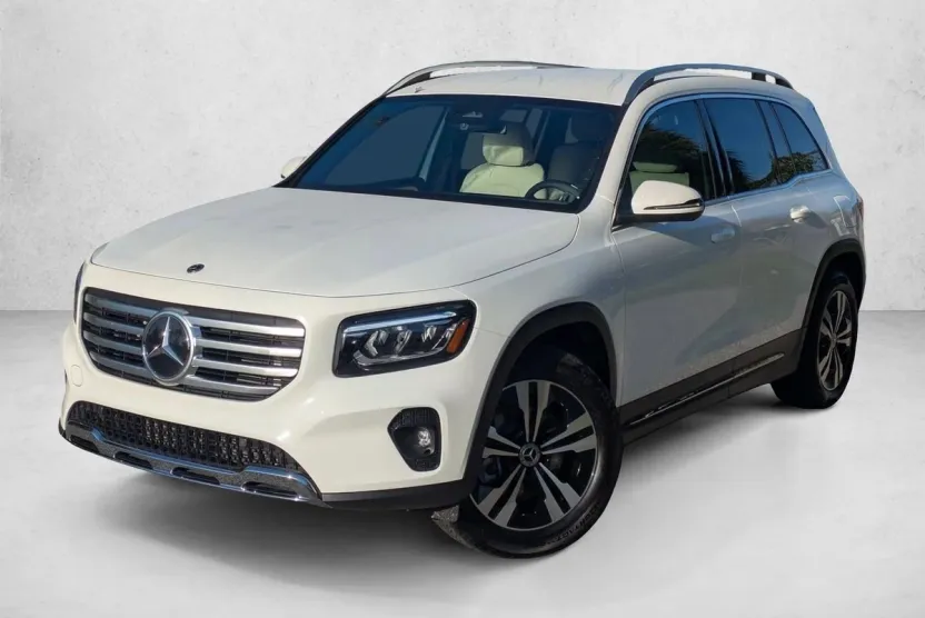 2025 Mercedes Benz GLB 250 4MATIC photo 1