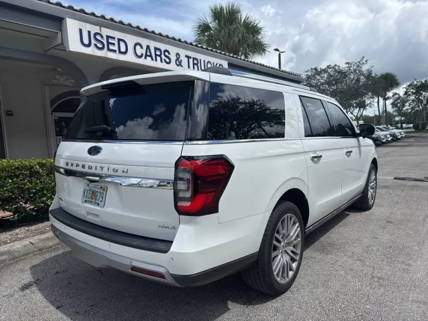 2022 Ford Expedition MAX Limited photo 1