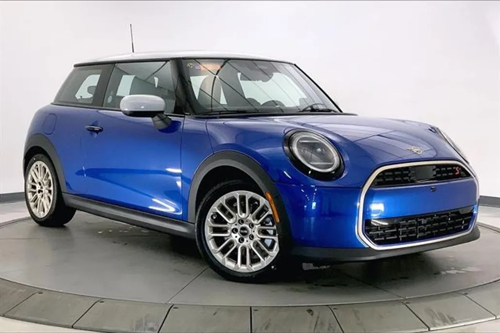 2025 Mini Cooper S Hardtop 2 Door photo 1