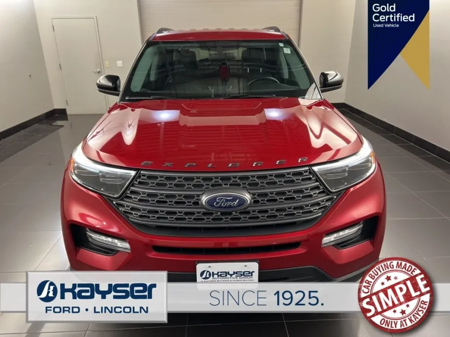 2022 Ford Explorer XLT photo 1
