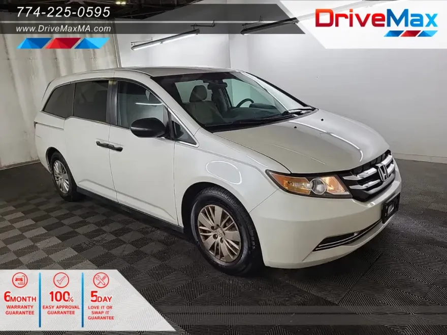 2016 Honda Odyssey LX photo 1