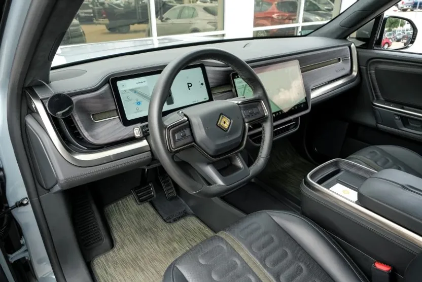 2025 Rivian R1T Adventure photo 1