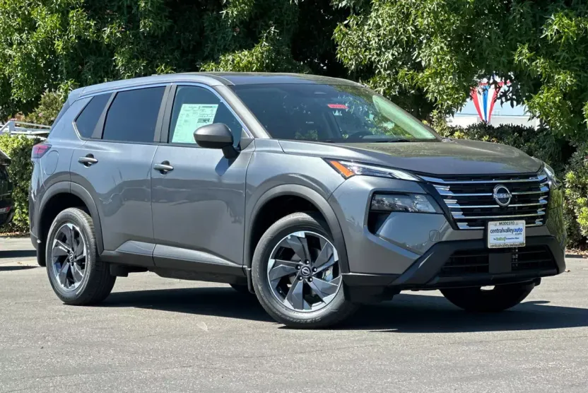 2026 Nissan Rogue SV photo 1