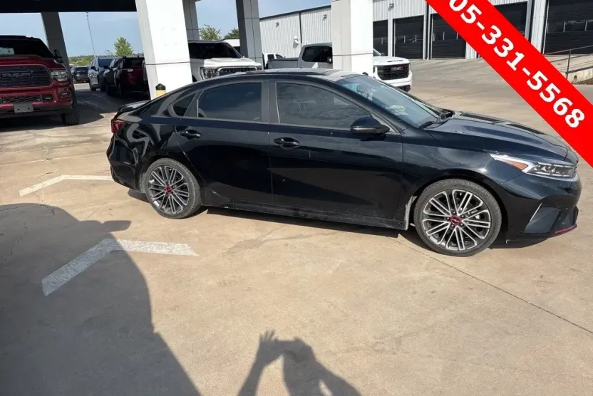 2023 Kia Forte GT photo 1