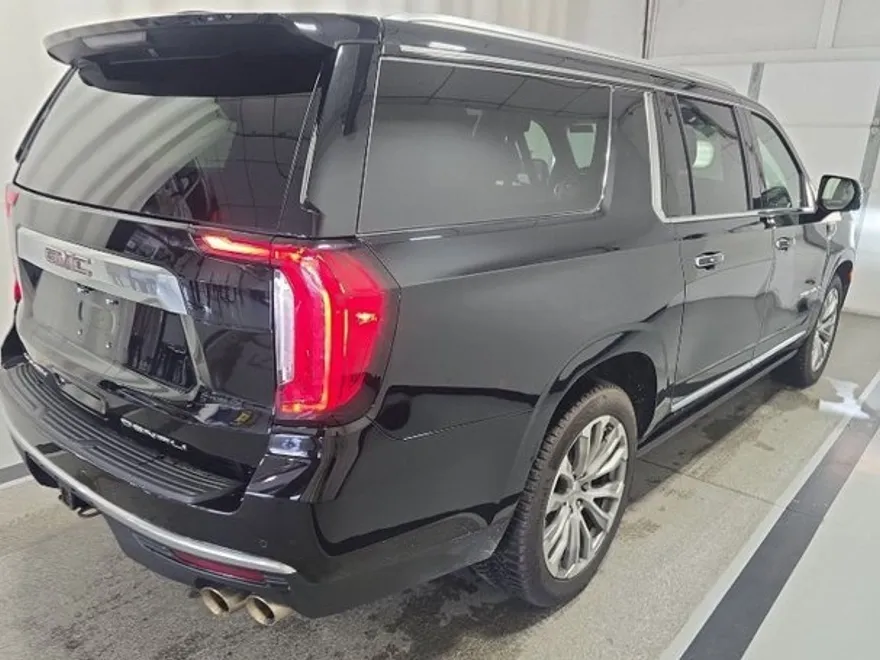 2022 Gmc Yukon XL Denali photo 1