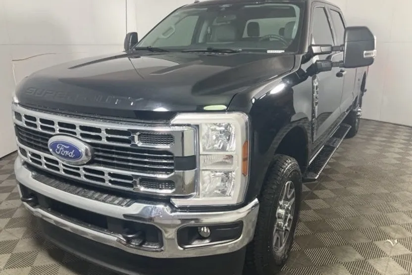 2025 Ford F-350 XLT photo 1
