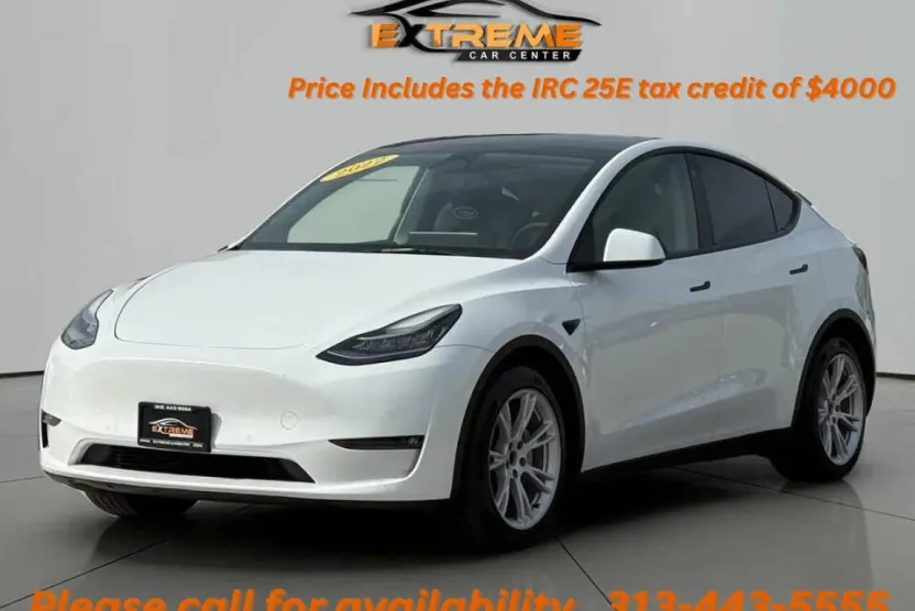 2022 Tesla Model Y Long Range photo 1