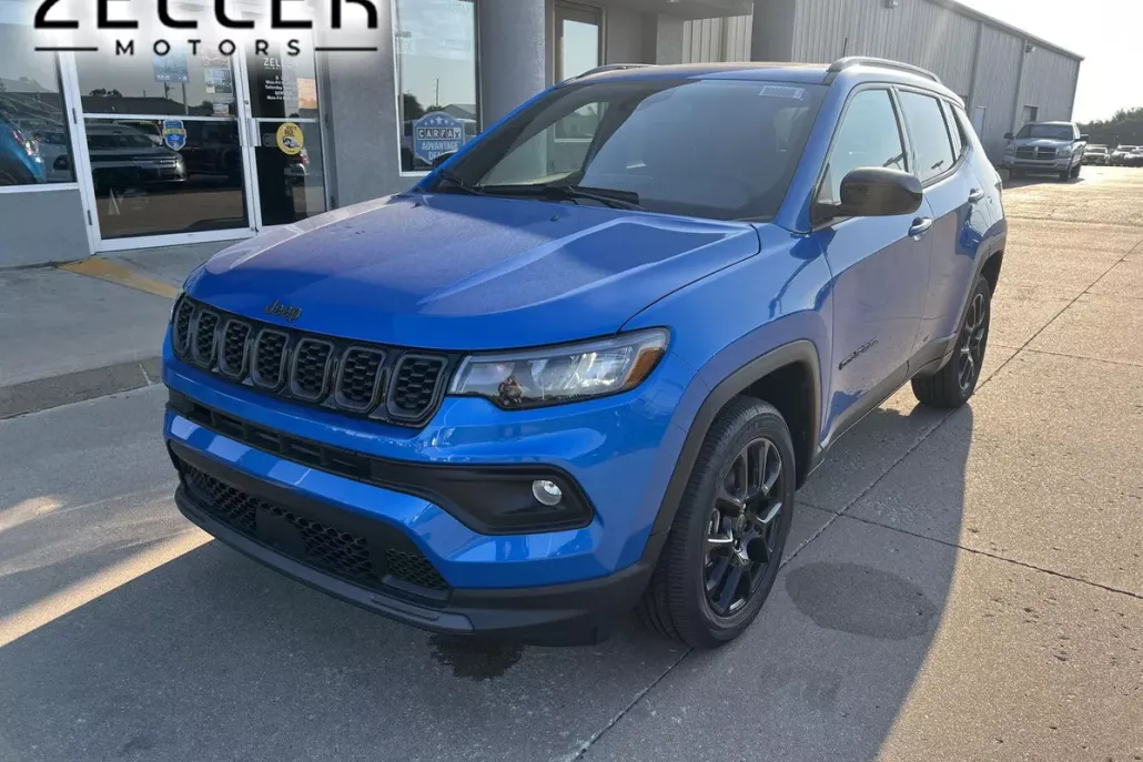 2025 Jeep Compass Latitude photo 1