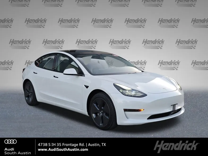2021 Tesla Model 3 Standard Range Plus photo 1