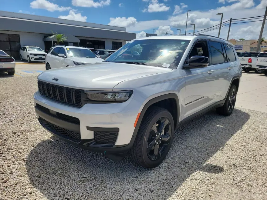2025 Jeep Grand Cherokee Altitude X photo 1