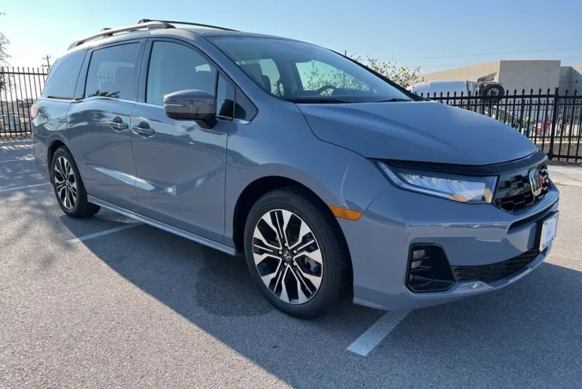 2026 Honda Odyssey Elite photo 1