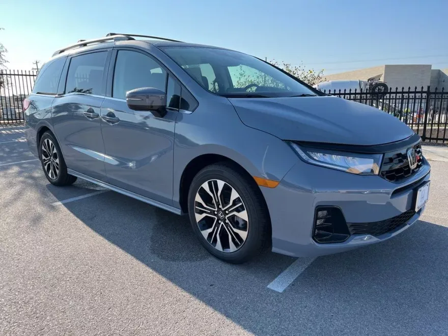 2026 Honda Odyssey Elite photo 1