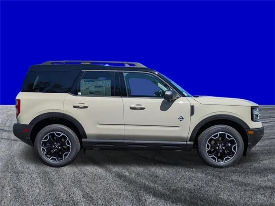 2025 Ford Bronco Sport Outer Banks photo 1