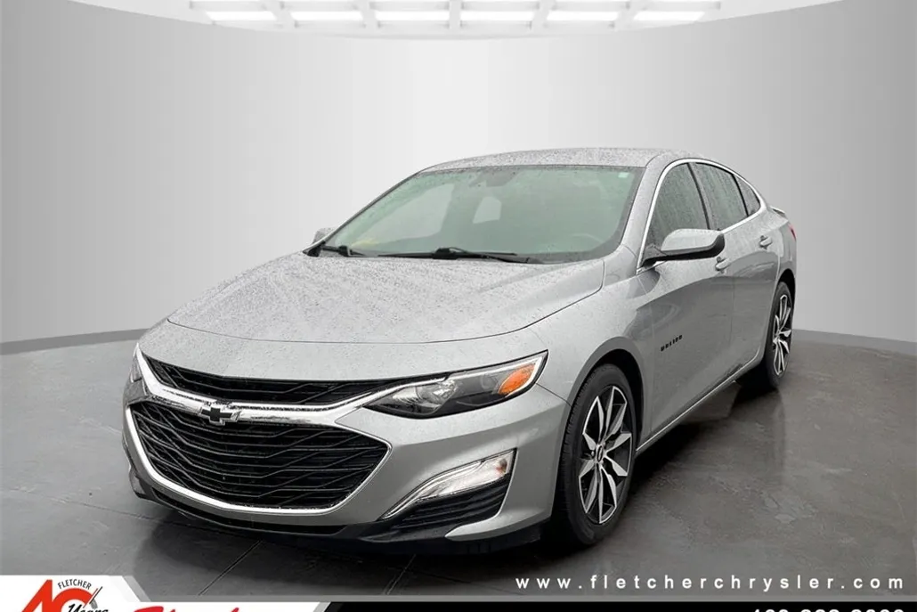 2024 Chevrolet Malibu RS photo 1
