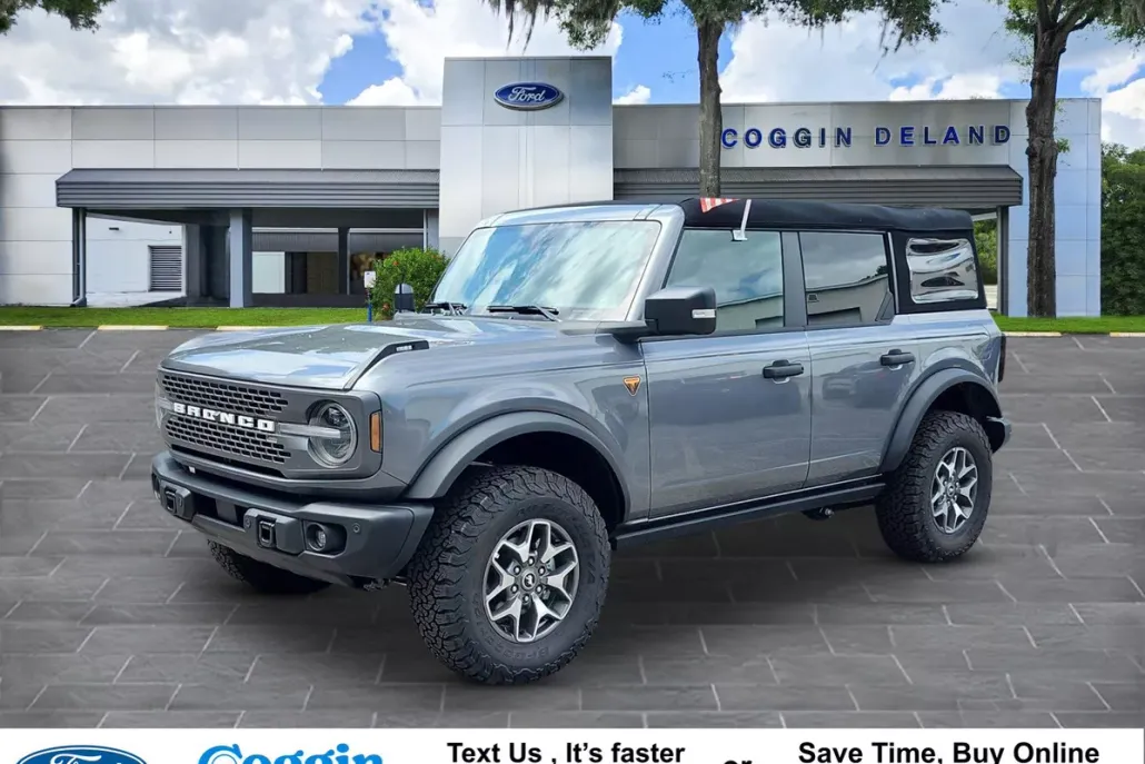 2023 Ford Bronco Badlands photo 1