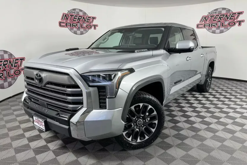 2022 Toyota Tundra CrewMax Limited photo 1