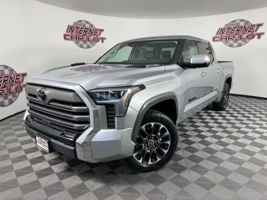 2022 Toyota Tundra CrewMax Limited photo 1