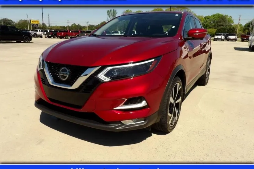 2022 Nissan Rogue Sport SL photo 1