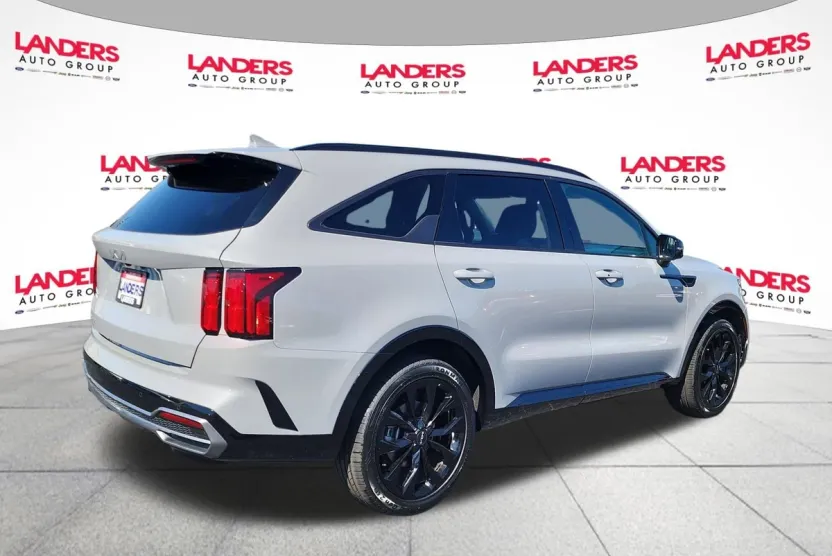 2023 Kia Sorento SX photo 1