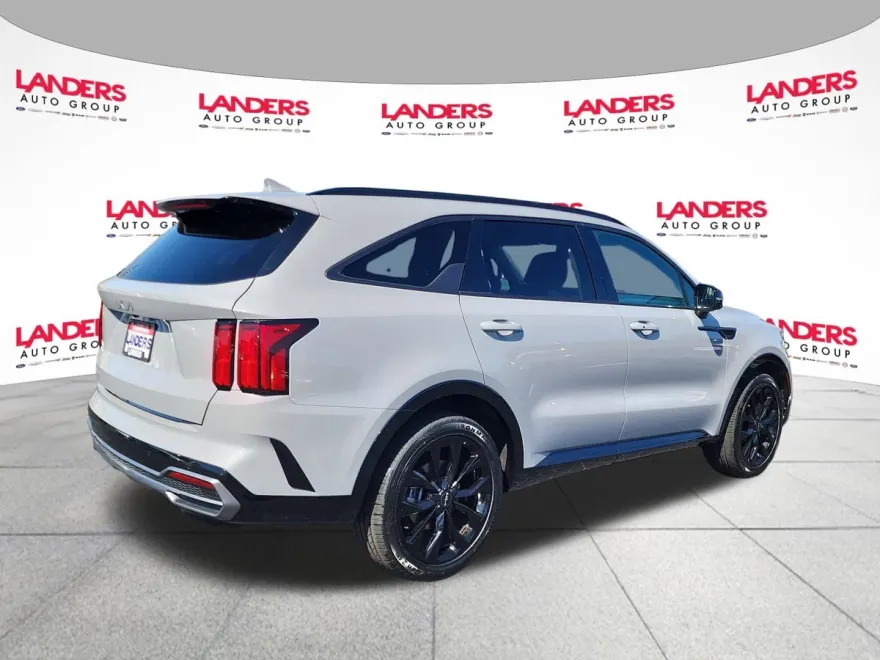 2023 Kia Sorento SX photo 1
