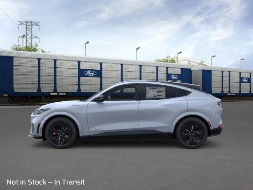 2025 Ford Mustang Mach-E GT photo 1