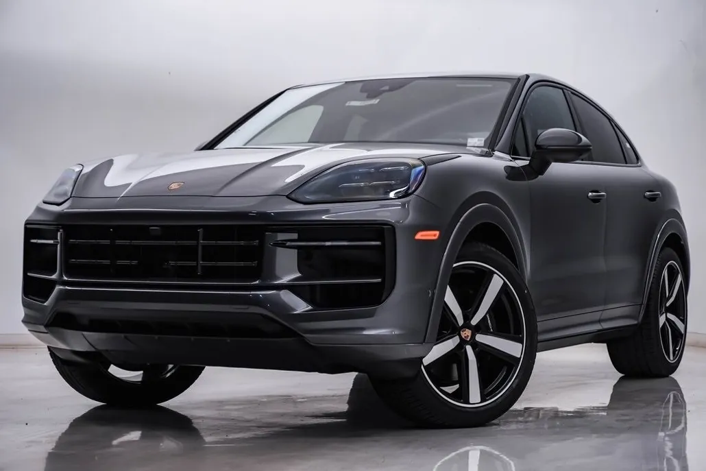 2025 Porsche Cayenne Coupe photo 1