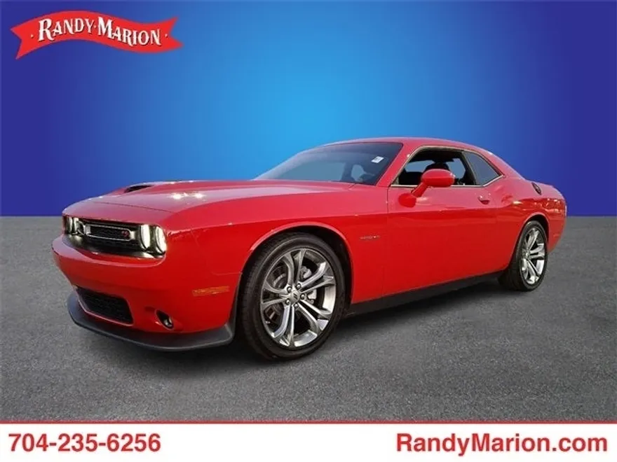 2022 Dodge Challenger R/T photo 1