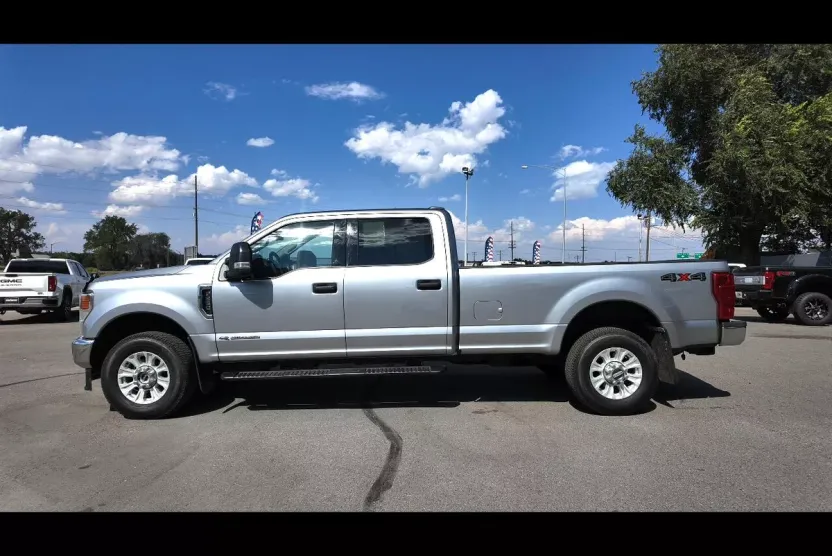 2022 Ford F-350 XLT photo 1