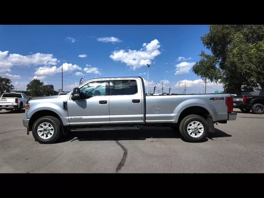 2022 Ford F-350 XLT photo 1