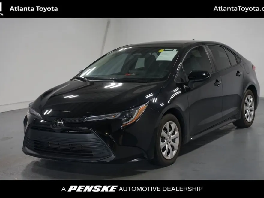 2023 Toyota Corolla LE photo 1