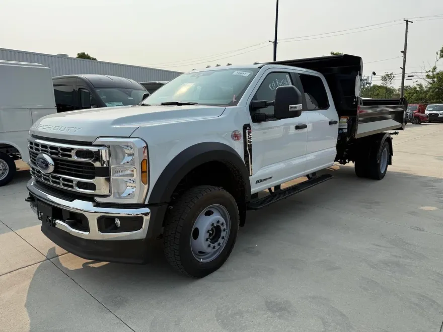 2024 Ford F-550 XL photo 1