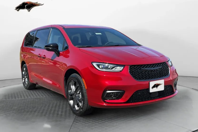 2026 Chrysler Pacifica photo 1