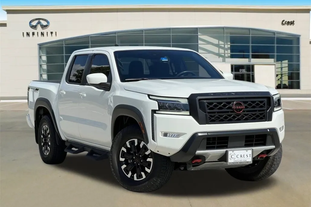 2023 Nissan Frontier PRO-4X photo 1